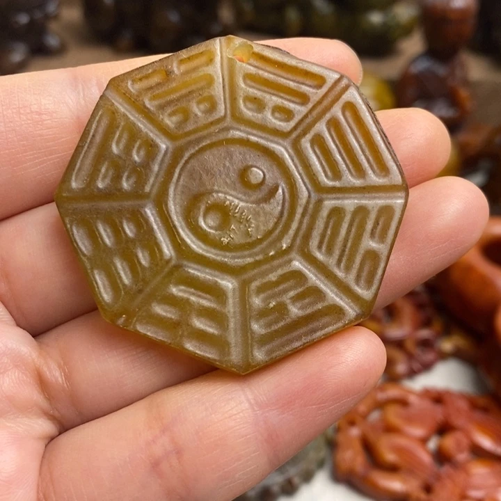 蛇纹石玉未镶嵌颈饰80