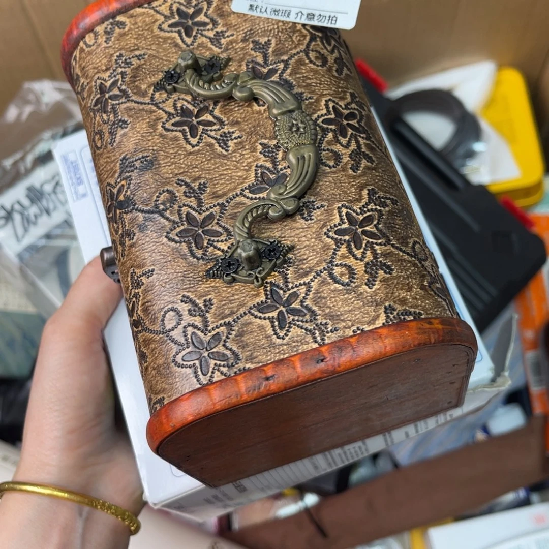 ，***碟瓷器活的像我一样有