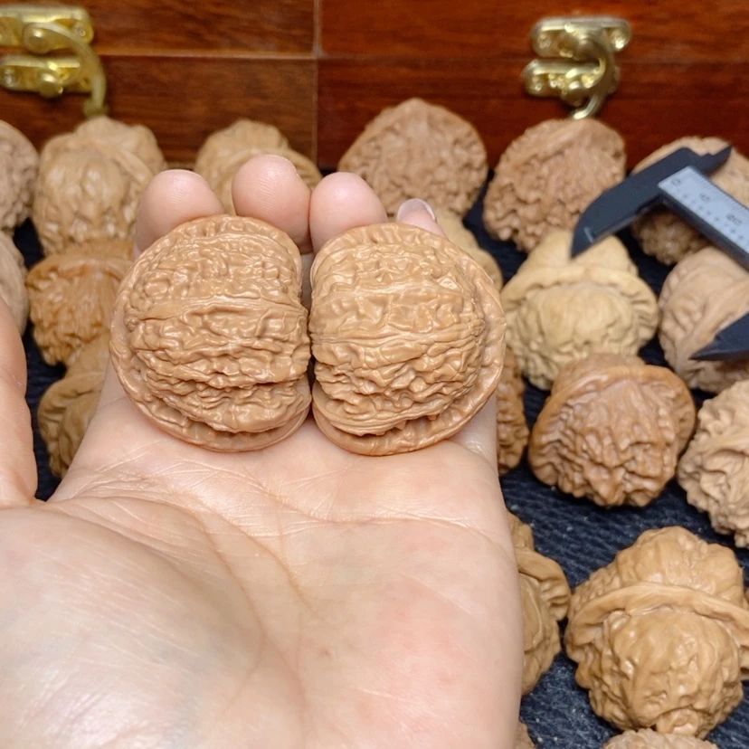 【闪购商品】文玩核桃吊坠A****白狮子40