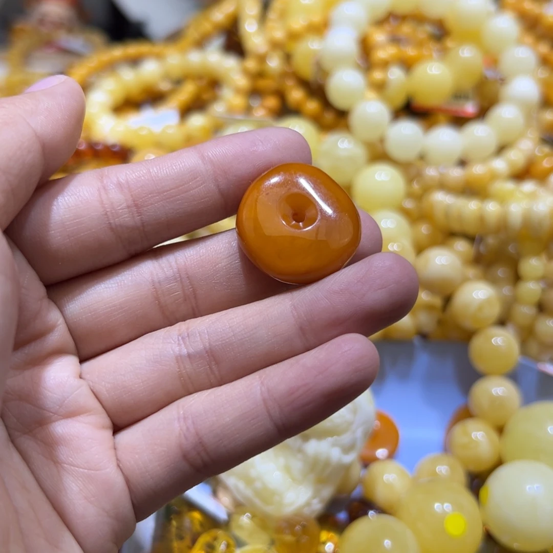 琥珀珠宝奇石未镶嵌