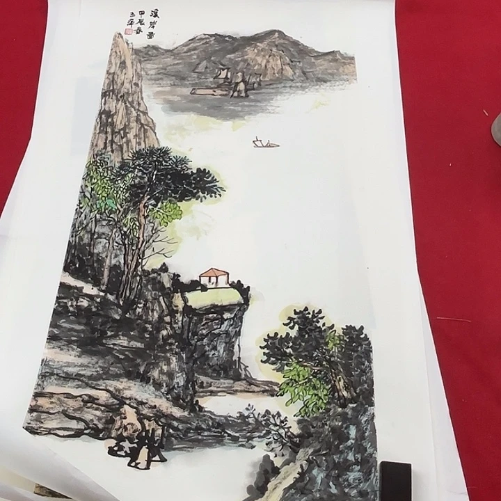 国画花鸟等图案为一体