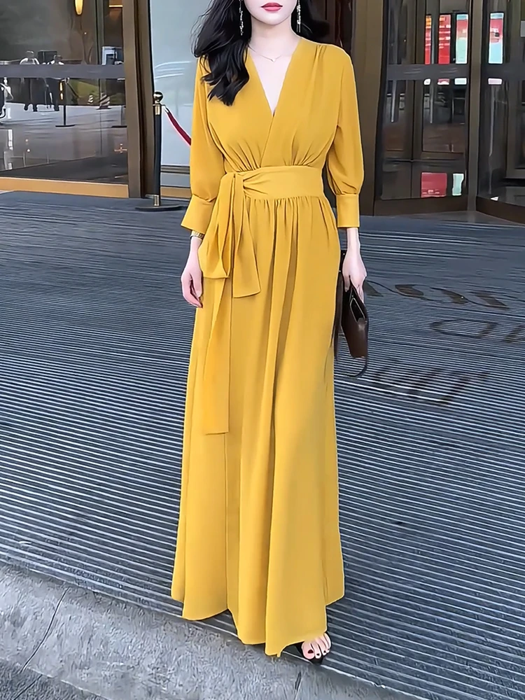 简约轻奢高端法式独特漂亮大方得体连衣裙时尚高级感收腰显瘦裙子