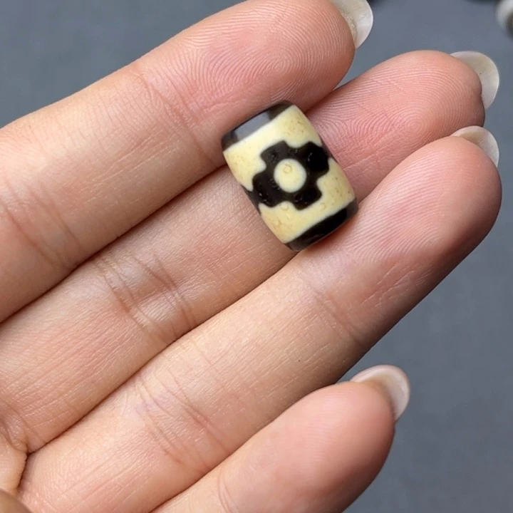 未镶嵌玛瑙/玉髓珠宝半成品