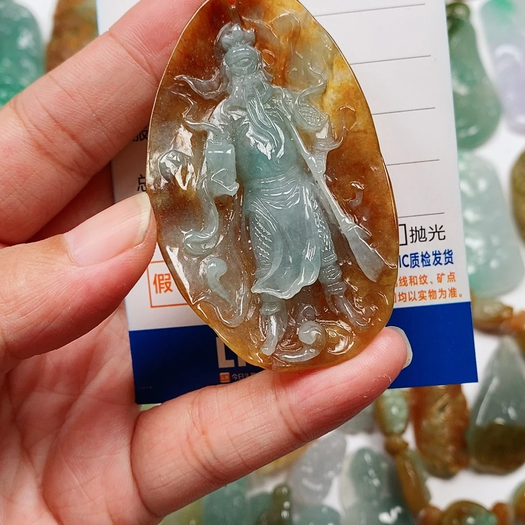 颈饰未镶嵌翡翠关公