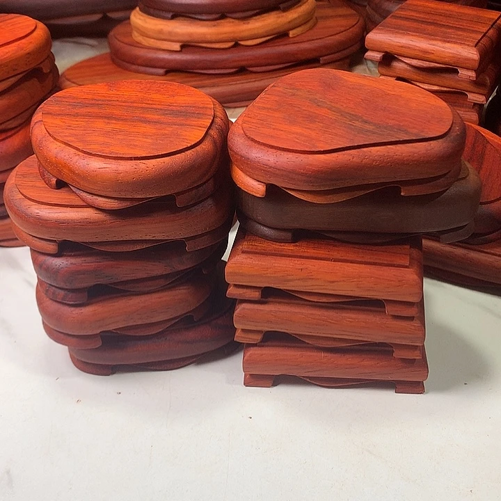 随行的十个哈哈哈哈