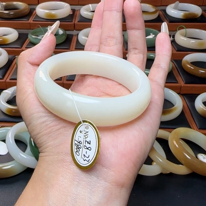 和田玉未镶嵌手镯粉白56.1