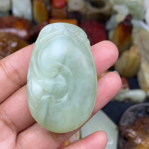 蛇纹石玉未镶嵌颈饰57