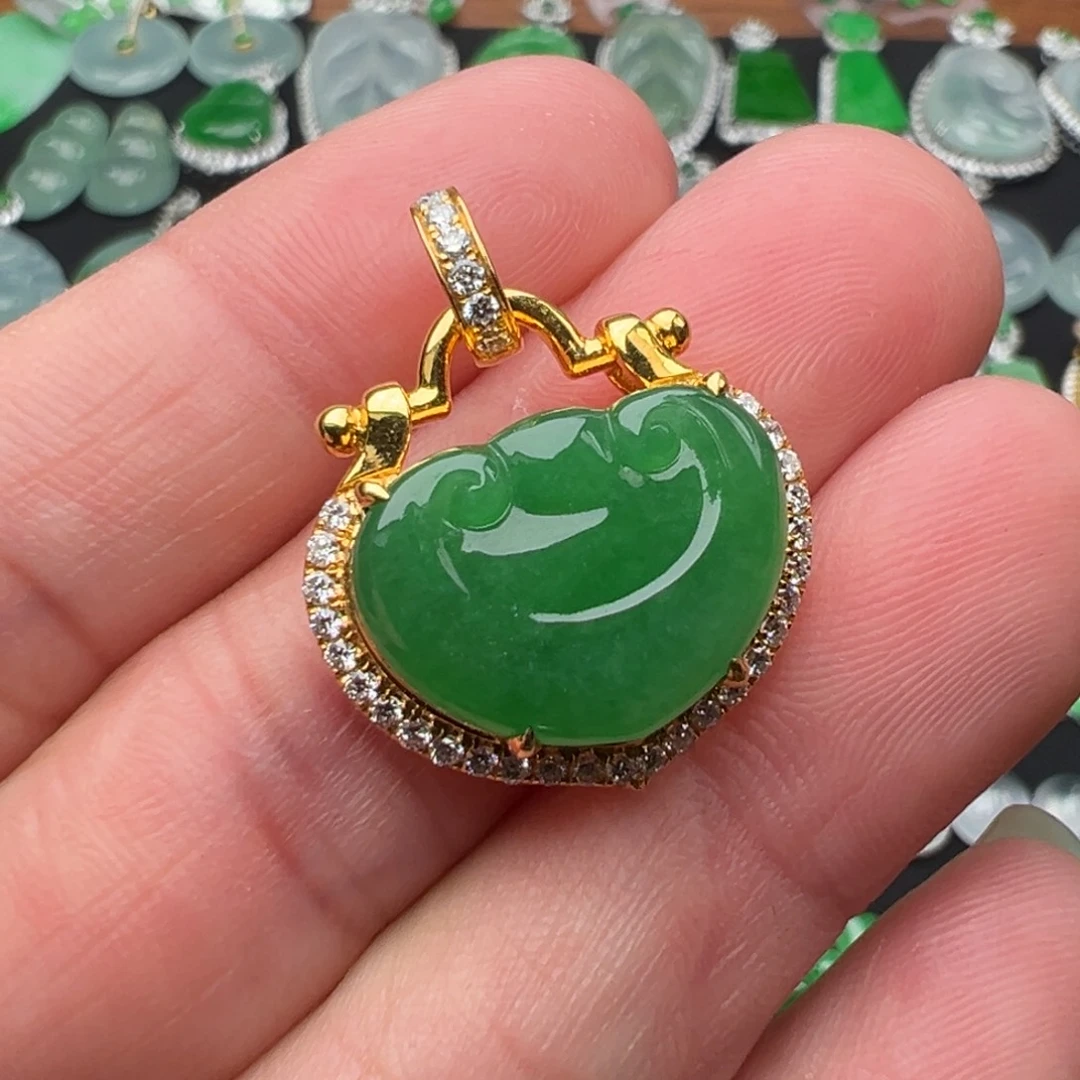 翡翠颈饰18K金镶嵌裸石12.6