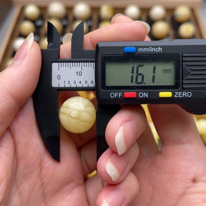 裸石琥珀未镶嵌蜜蜡圆珠鸽