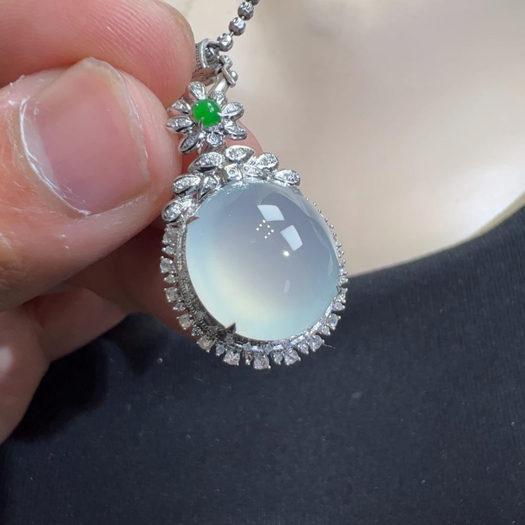 翡翠吊坠(不含链)18K金镶嵌