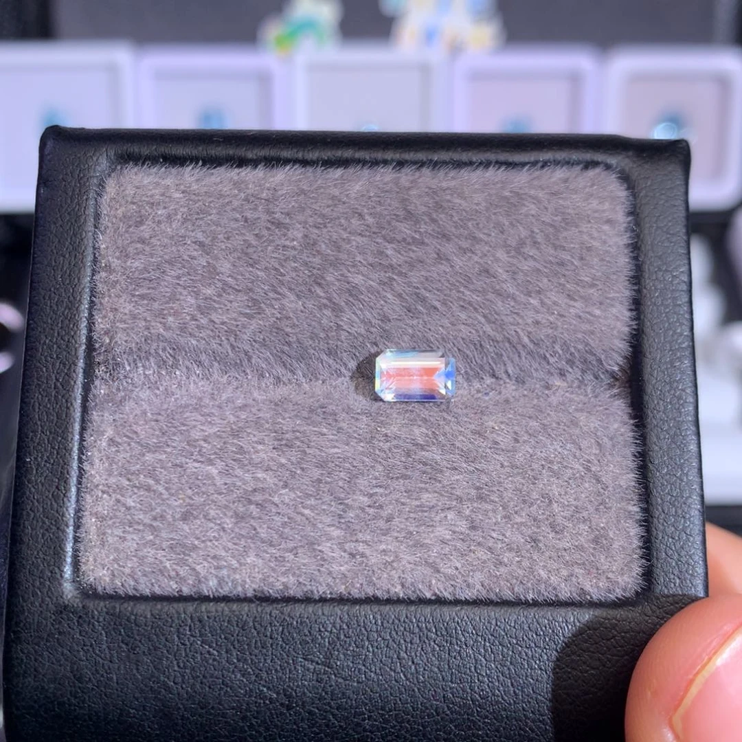 月光石裸石0.72ct