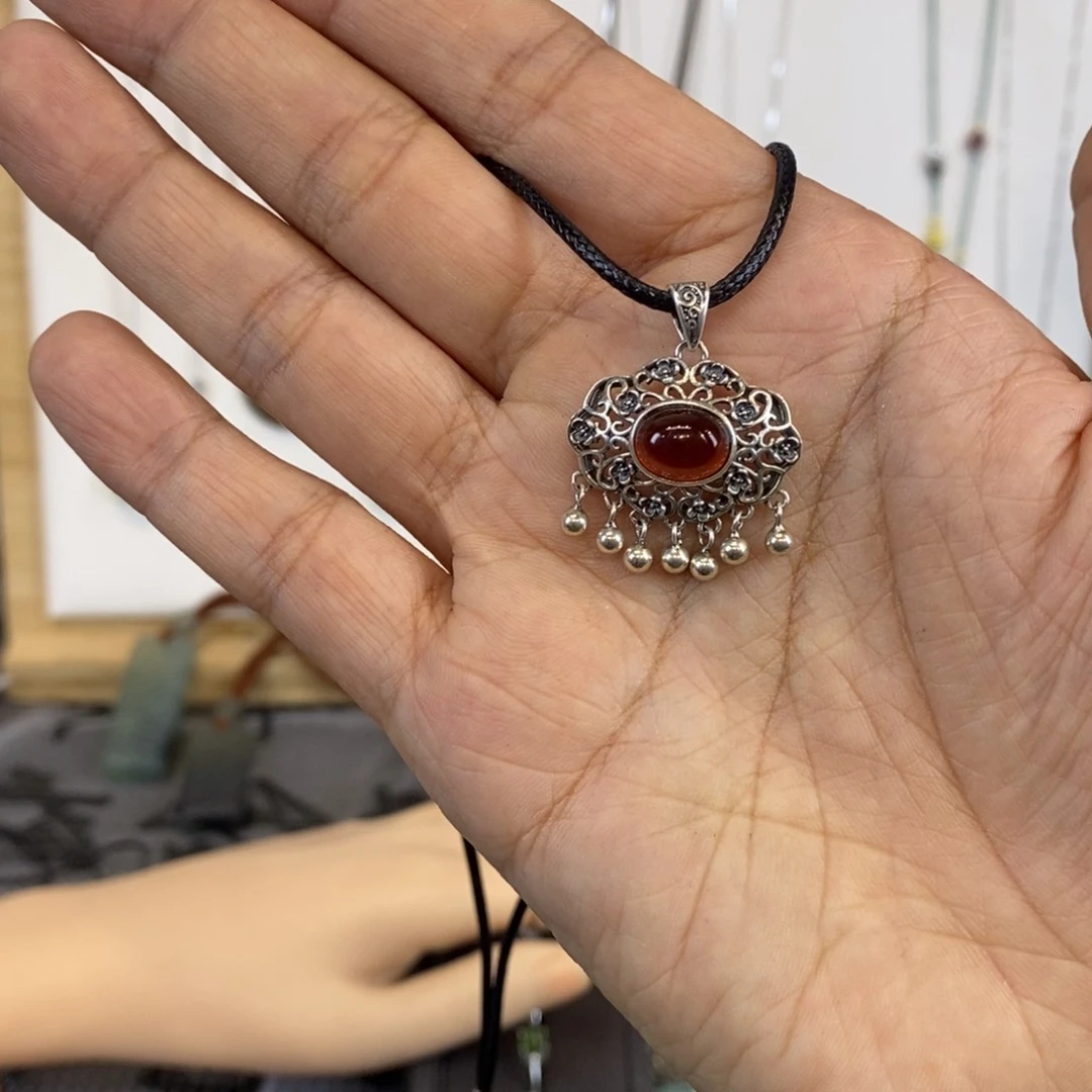 岫玉颈饰未镶嵌岫玉