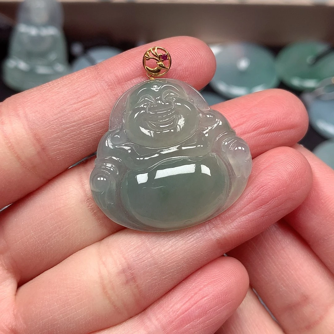 翡翠颈饰未镶嵌佛公
