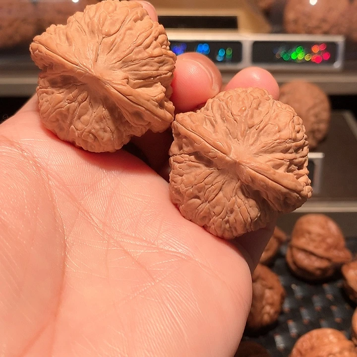 廣***民文玩核桃把件平底锅