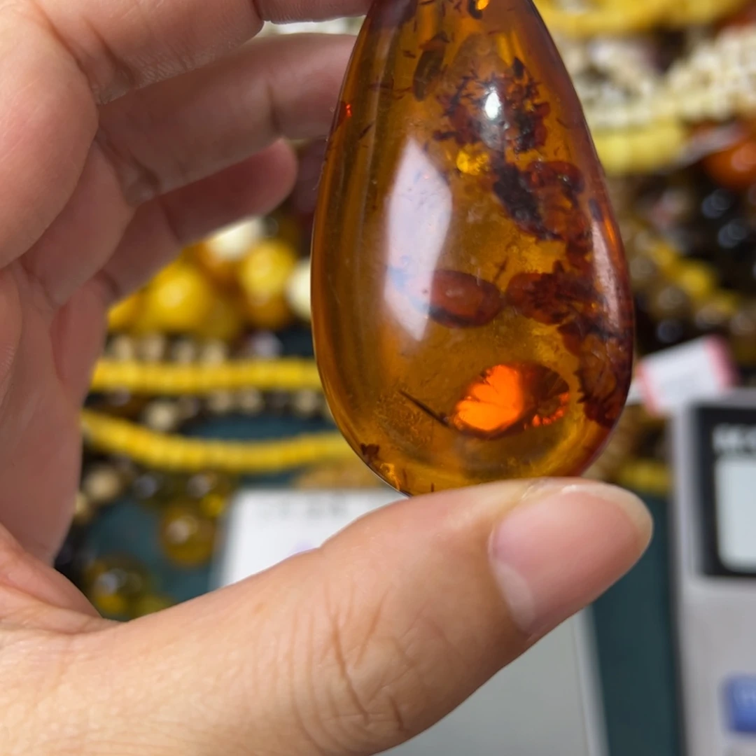 未镶嵌琥珀珠宝奇石657