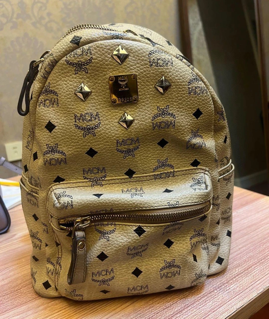 95新 mcm双肩包 24261