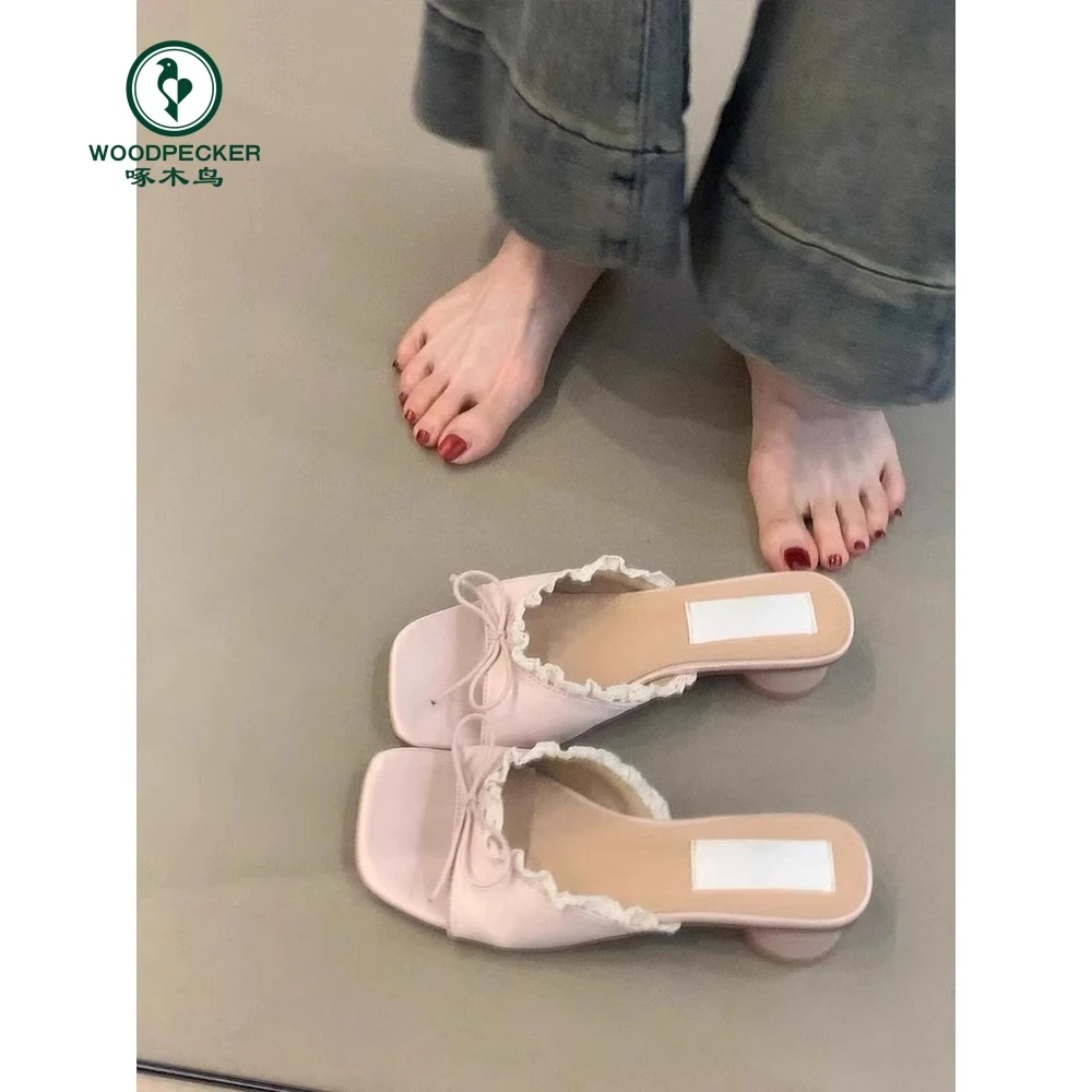 啄木鸟温柔仙女风凉拖女2025夏季新款蕾丝浅口一脚蹬方头高跟拖鞋