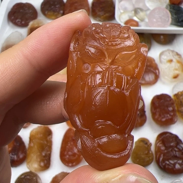 未镶嵌颈饰水晶红兔毛吊坠