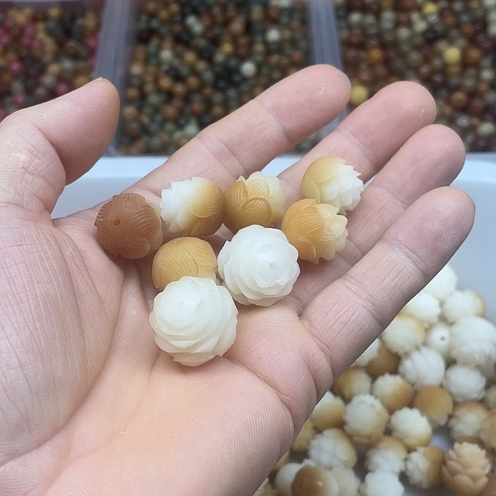 白玉菩提吊坠炭烤莲花5颗