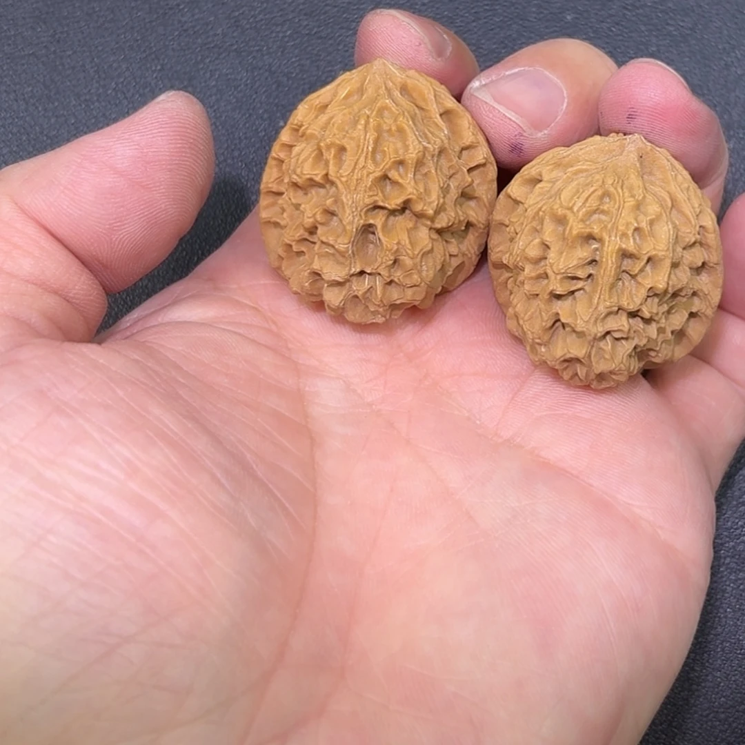 我***数吊坠文玩核桃鱼鳞纹