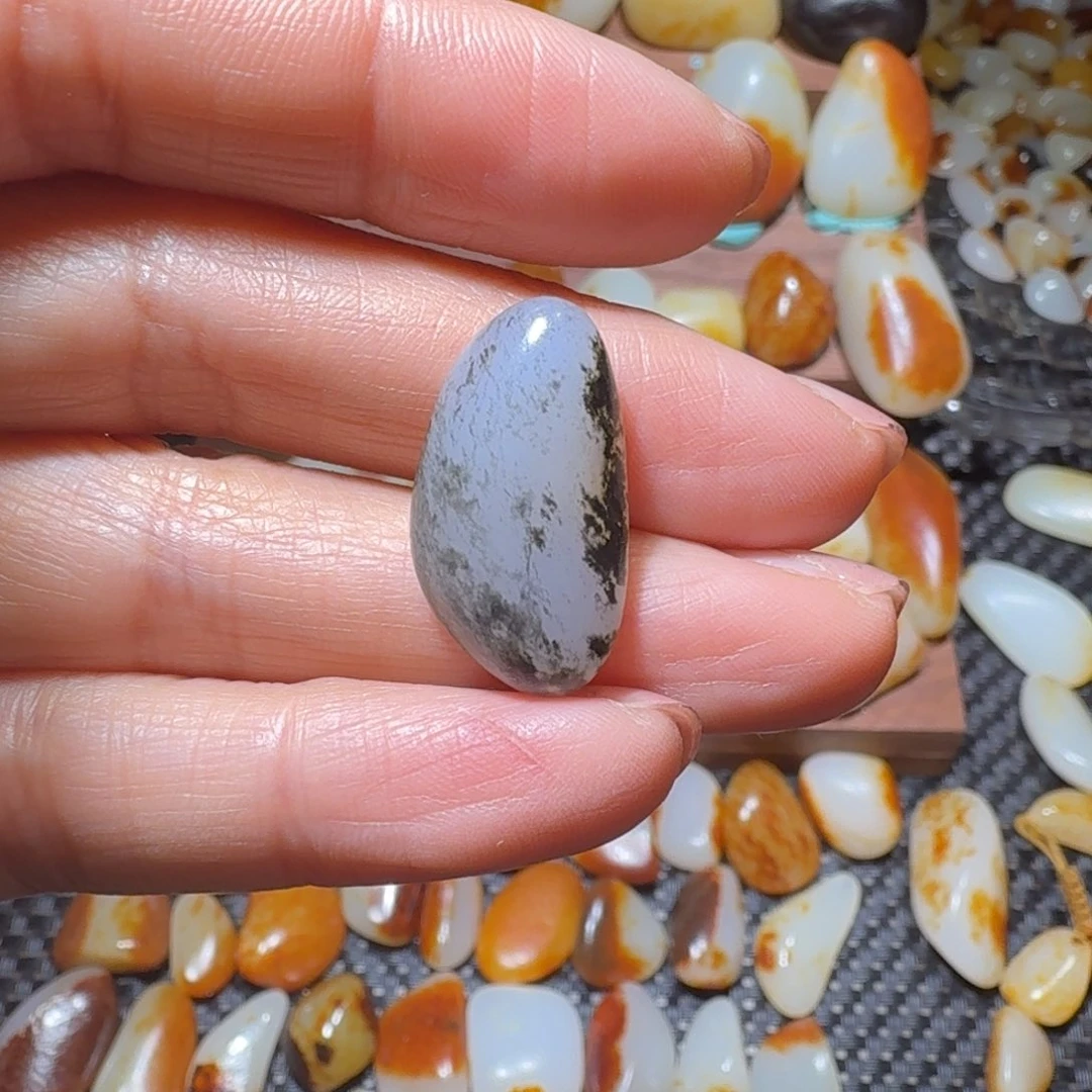 和田玉（糖玉）颈饰未镶嵌