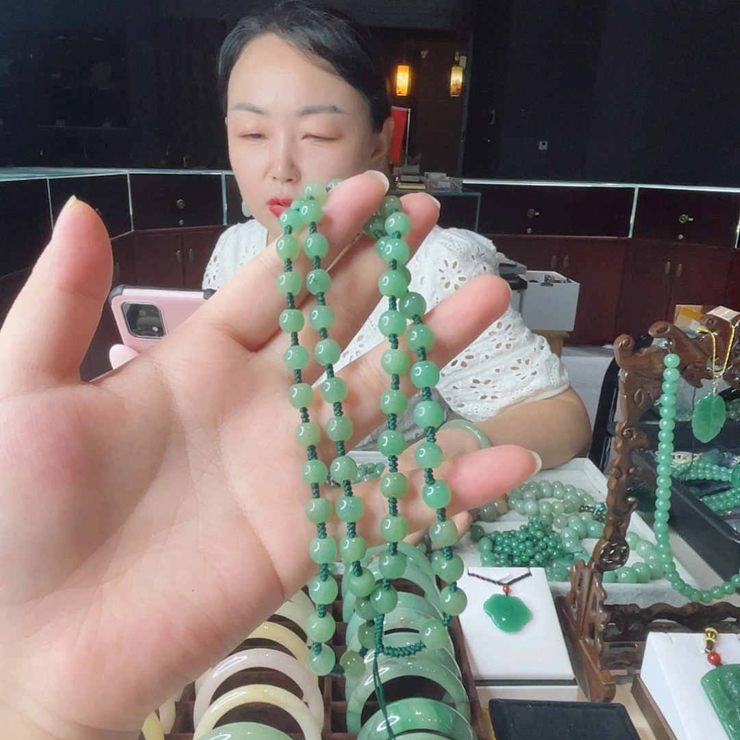 密玉（石英质玉）未镶嵌颈饰