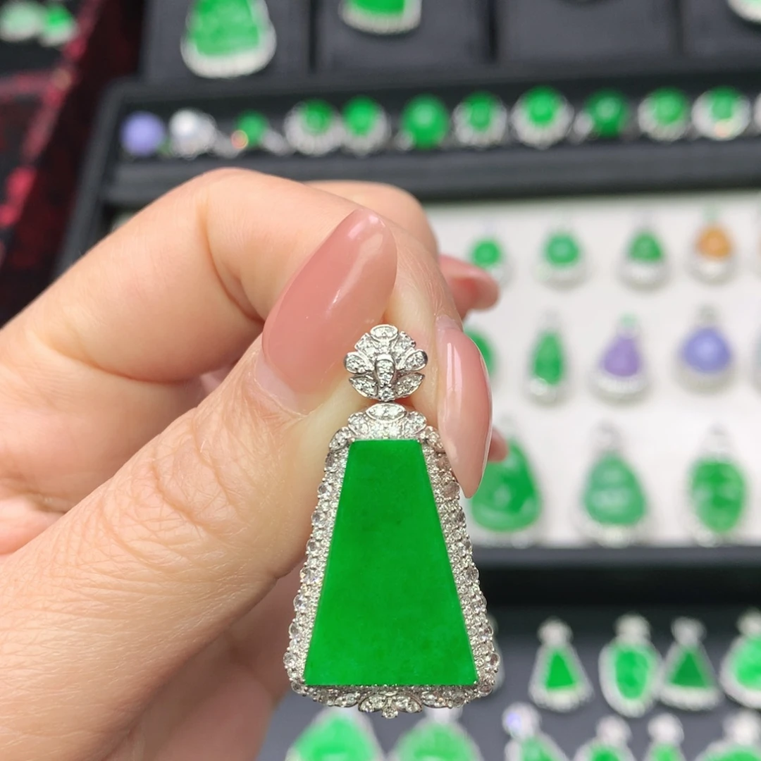 翡翠18K金镶嵌吊坠(不含链)