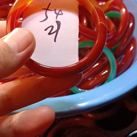 玛瑙/玉髓手镯未镶嵌