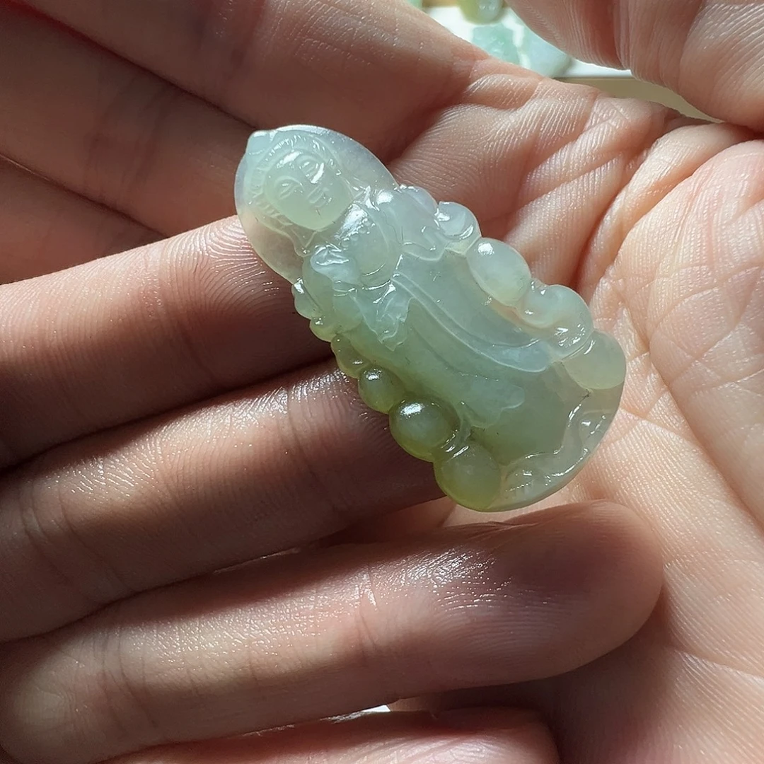 定制翡翠未镶嵌观音