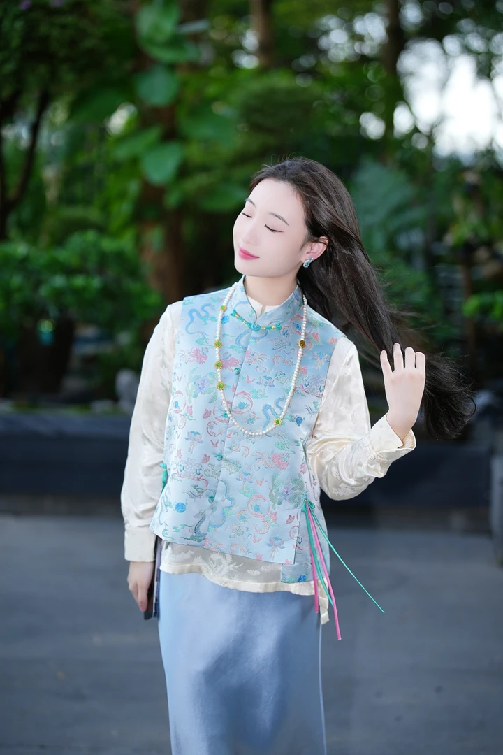 蓝大【蓝田】桑蚕丝对襟流苏马甲6606