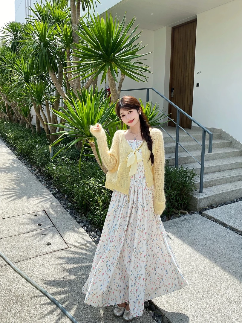 【秀宝女装】百搭甜美风小个子镂空针织衫XB4571