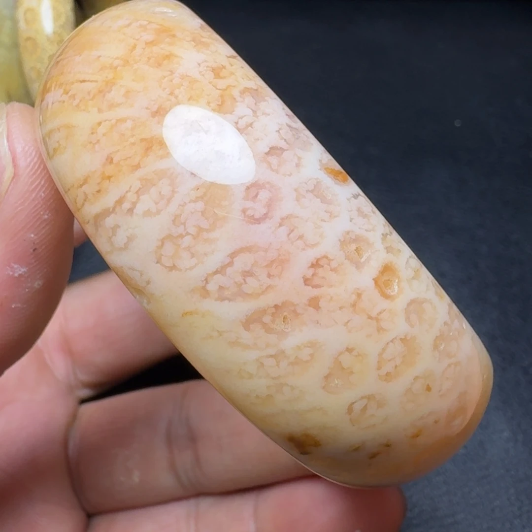 石英质玉纯天然色有机玉石保真色未镶嵌54.5圈口