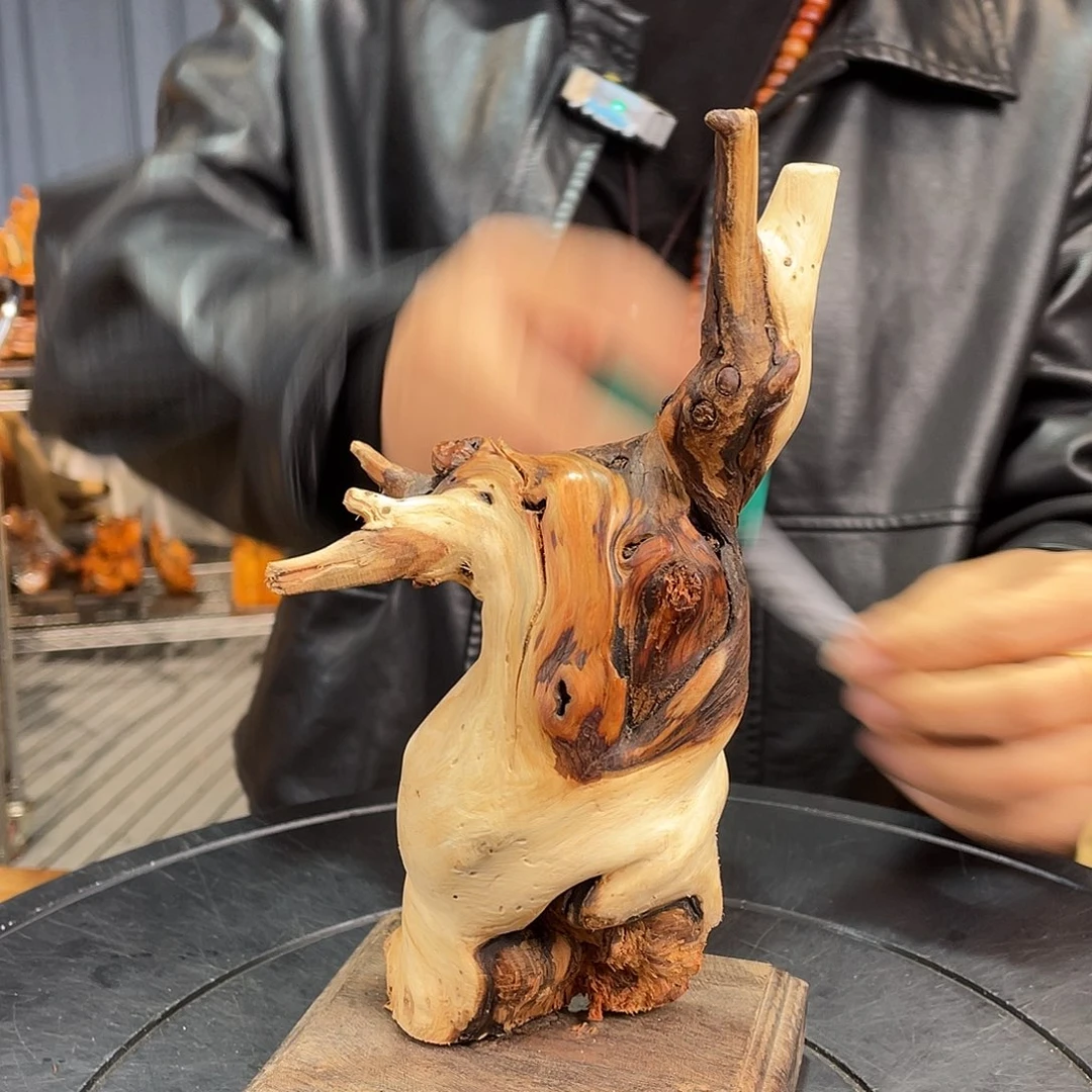 柏木（崖柏）随型艺术根雕