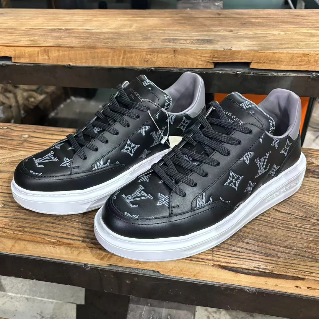 未使用 LouisVuitton/路易威登 黑灰浮雕印花经典时尚男士松糕鞋