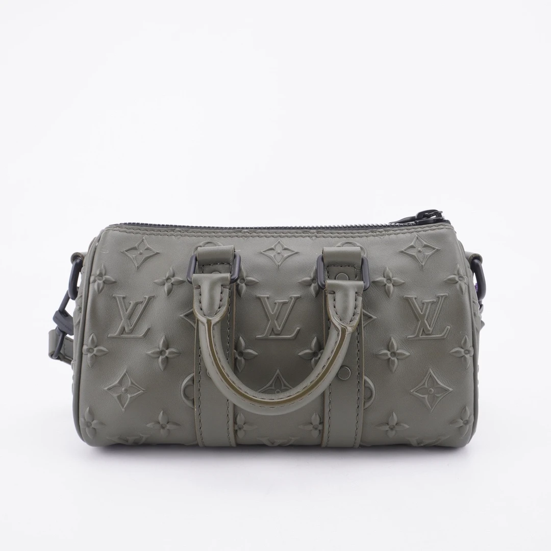 99新 LV 98-99新Keepall xs墨绿色压纹牛皮斜挎包21/12/9 F594