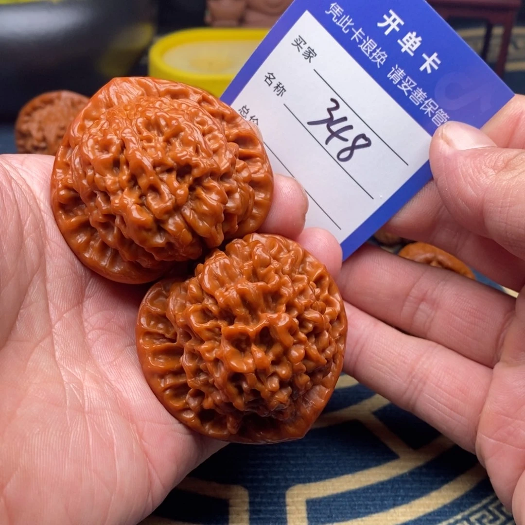 文玩核桃吊坠阿*官帽50