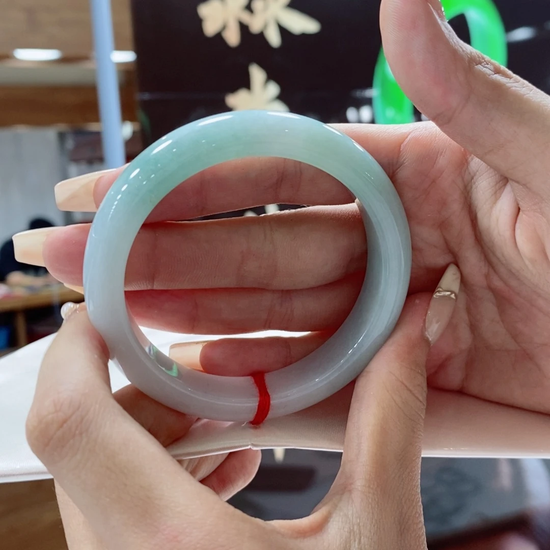 翡翠手镯未镶嵌买断