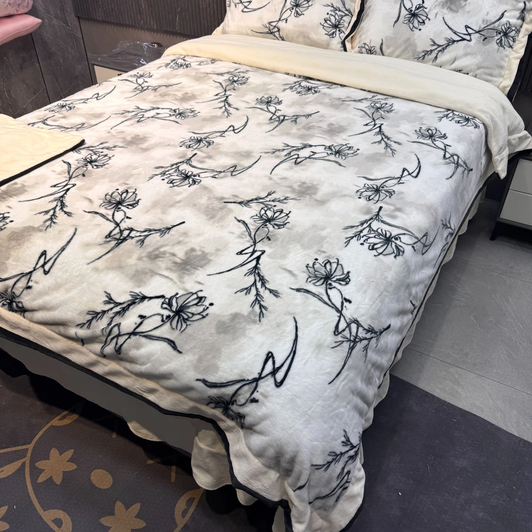 乐妤家纺新款雪貂绒双面加厚柔软贴肤四件套（总重11斤以上）