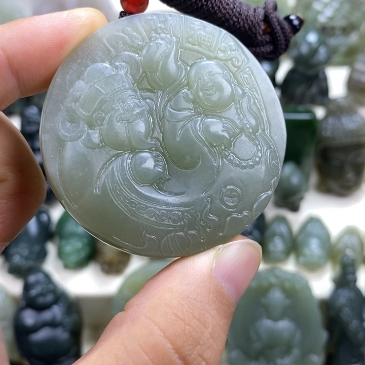 颈饰未镶嵌和田玉