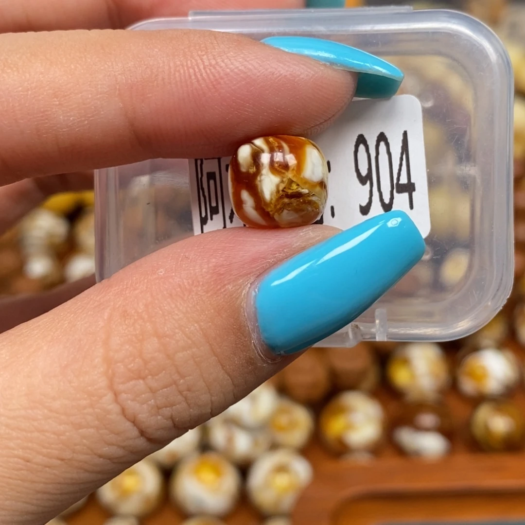 蜜蜡未镶嵌珠宝奇石904