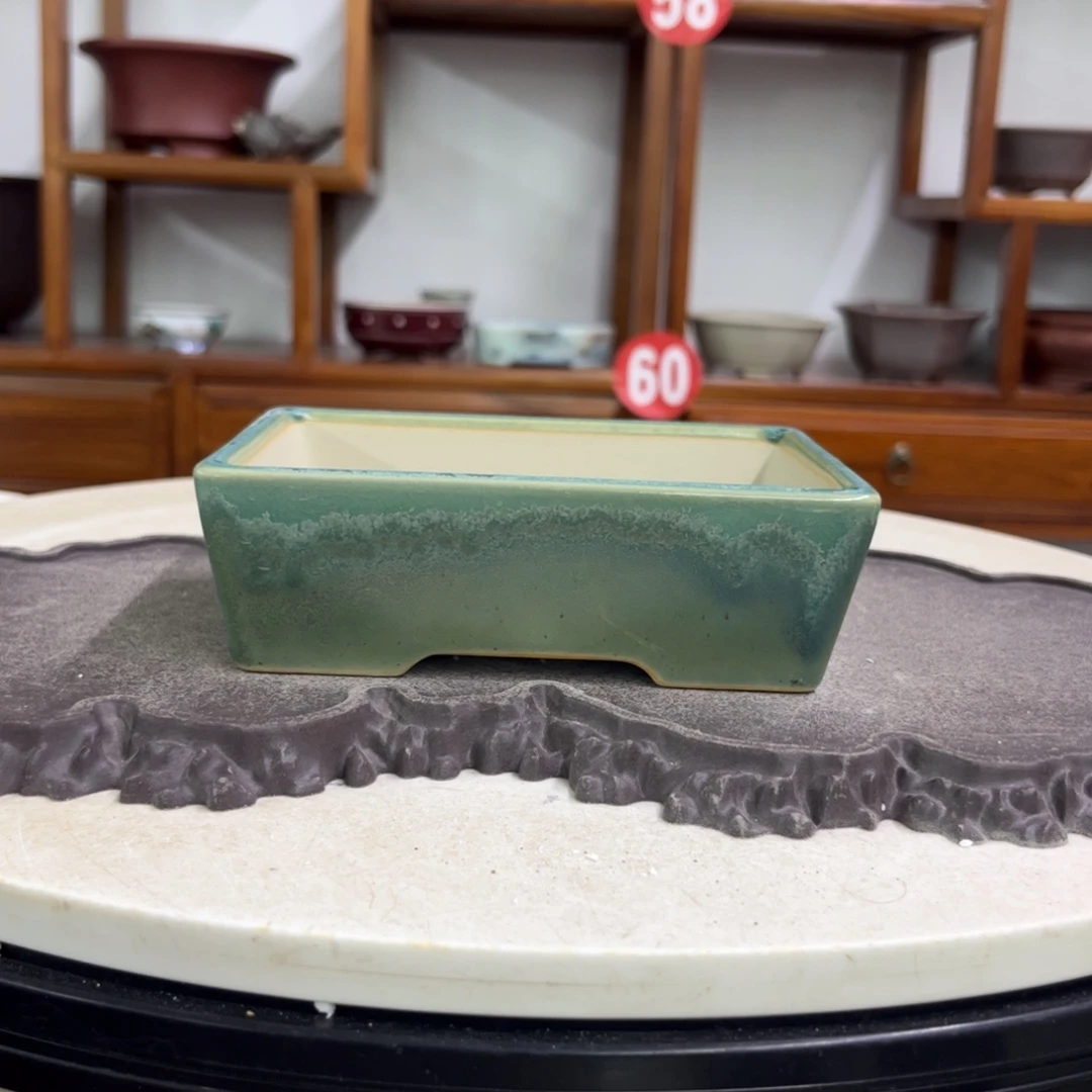 紫砂花盆瑕疵4.5-15-11。。