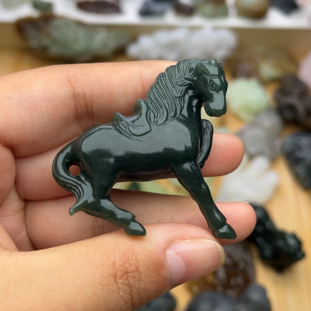 和田玉未镶嵌把件