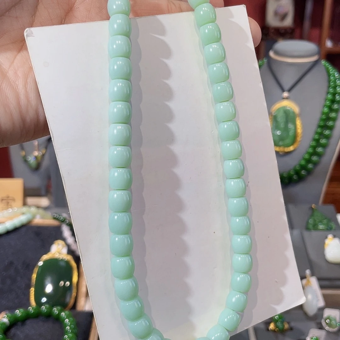 t***n和田玉（碧玉）18K金镶嵌颈饰