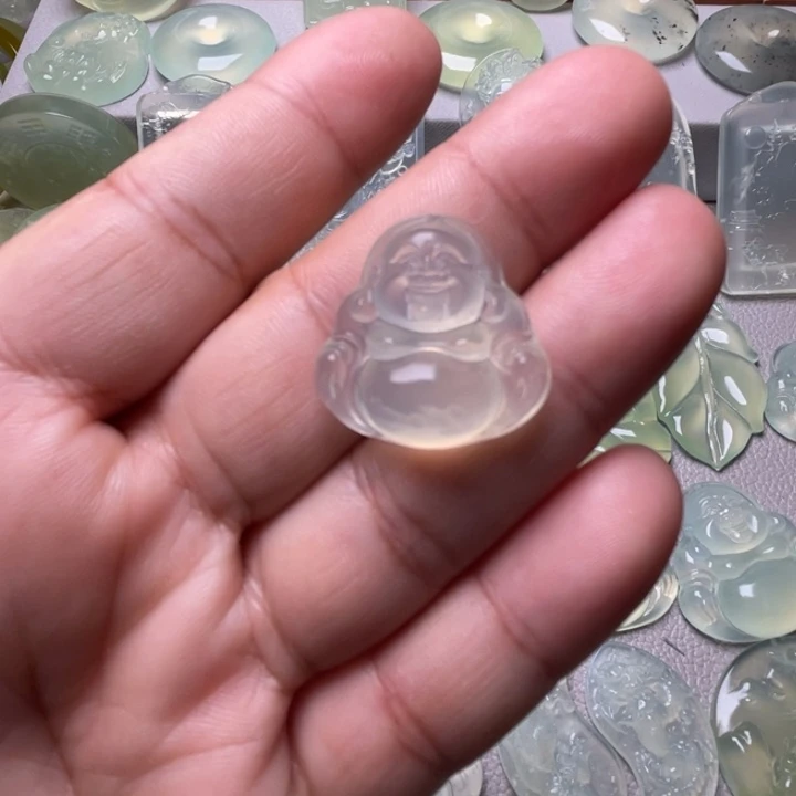 岫玉未镶嵌吊坠(赠链)