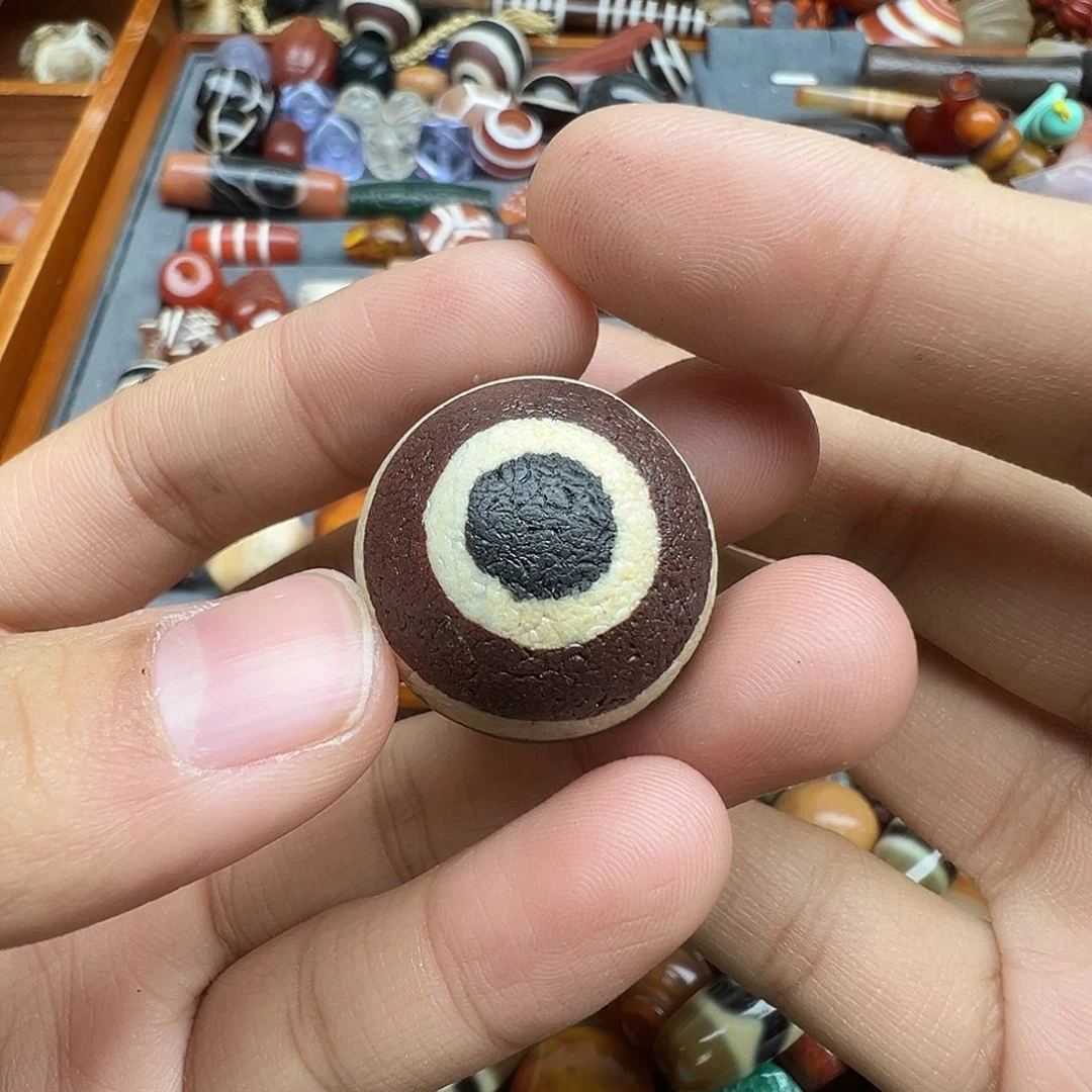 辉***子玛瑙/玉髓未镶嵌珠宝半成品