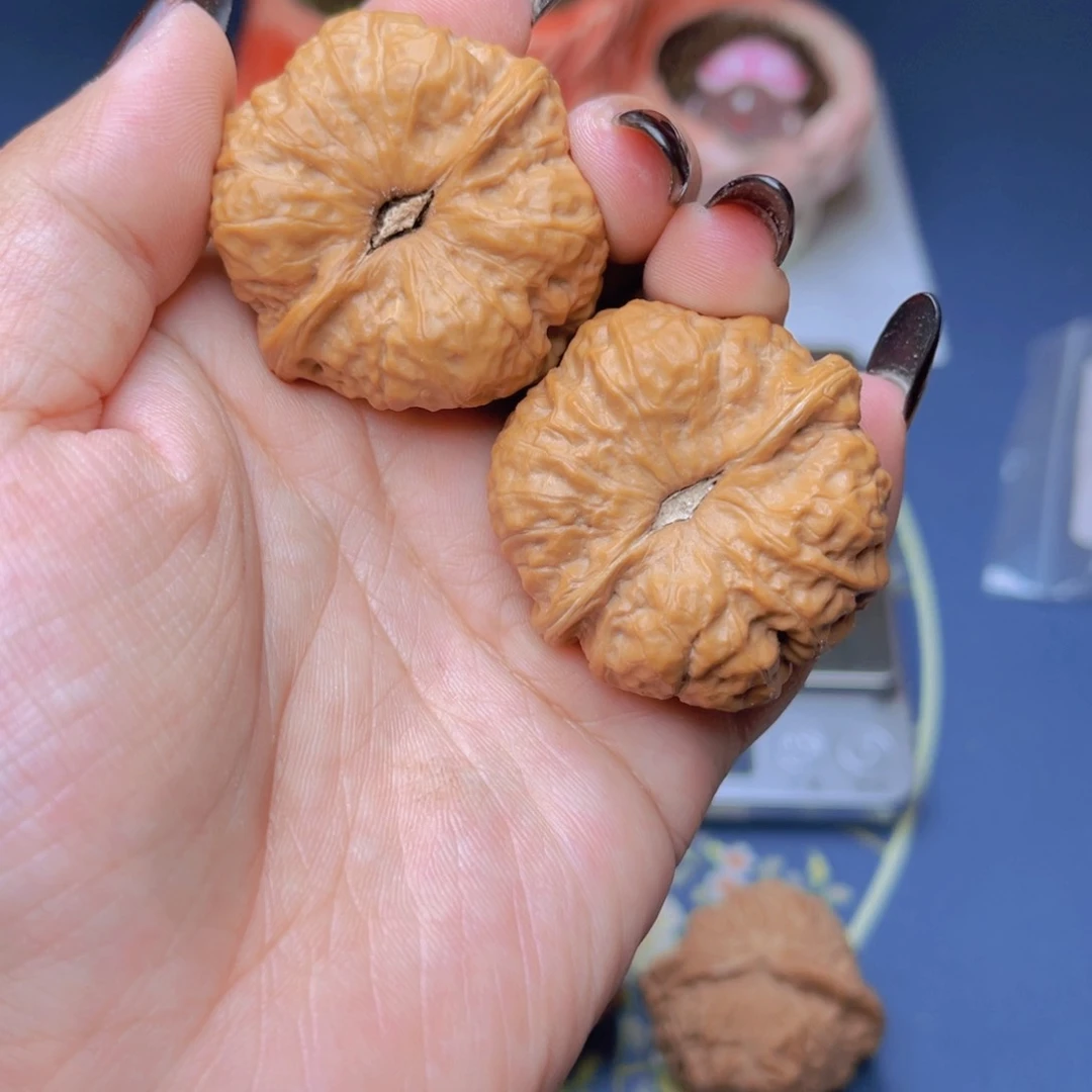 文玩核桃把件阿**亮蛤蟆头40