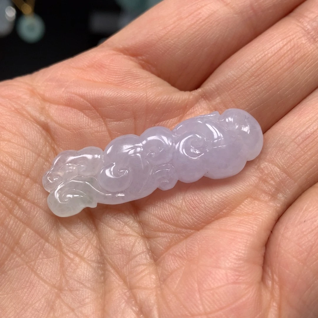 翡翠颈饰未镶嵌如意