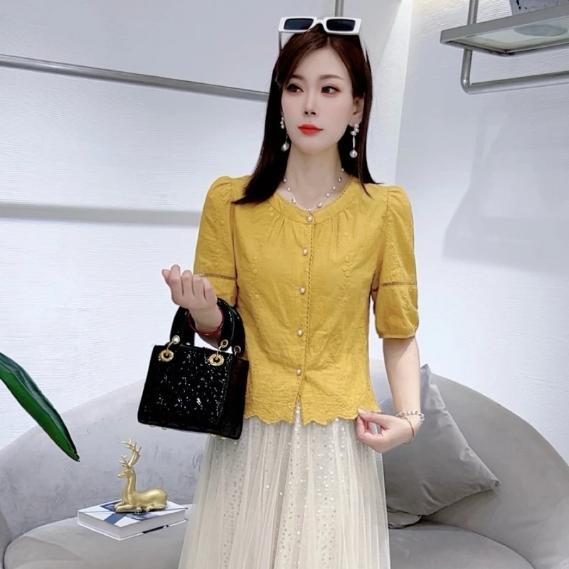 夏季新款圆领衬衫女时尚洋气减龄百搭显瘦上衣气质法式设计感女士