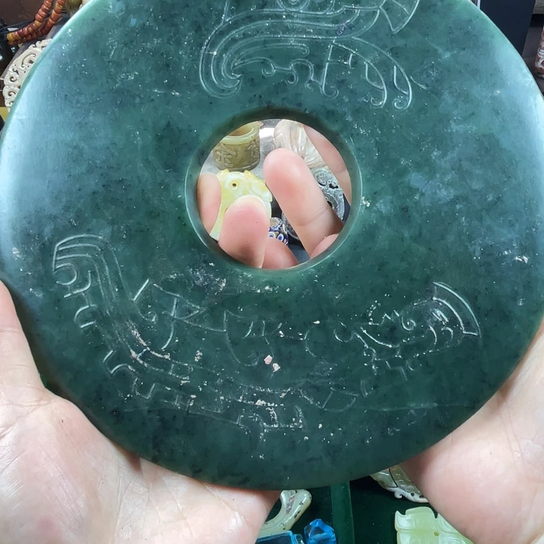 至***你和田玉未镶嵌挂件