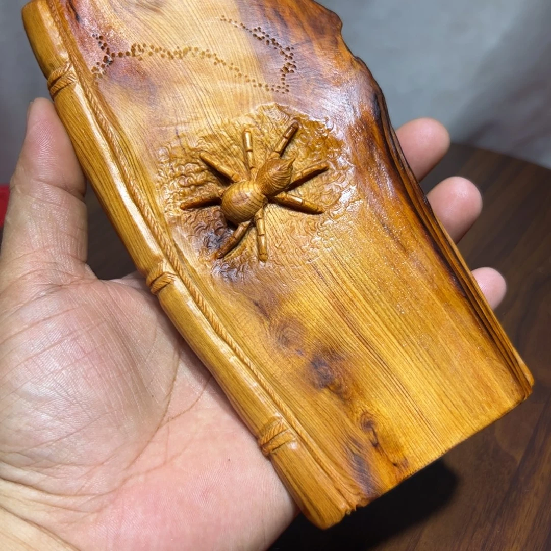 阿***黄柏木（崖柏）崖柏手工雕刻知书达礼